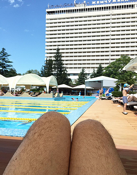 "Угадайте: ноги или сосиски?". Российский сценарист и журналист Ким Белов