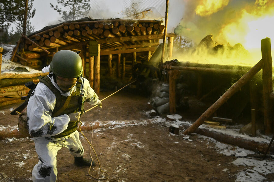 Подполковник Дэвис: США спровоцировали конфликт между Россией и Украиной