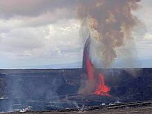 На Гавайях произошло извержение вулкана