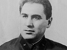 В Мелитополе возложили цветы к памятнику Павла Судоплатова