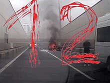 В Москве на проспекте Жукова иномарка сгорела дотла и попала на видео