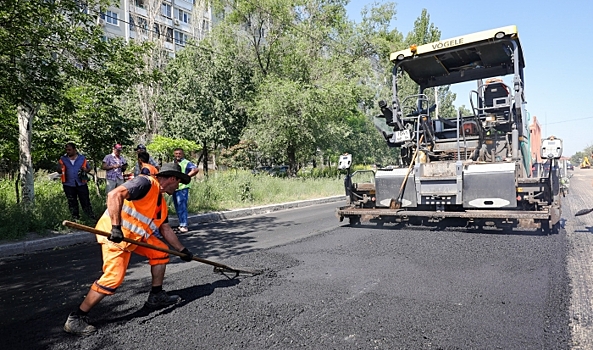 В Кировском районе Волгограда досрочно ремонтируют дороги