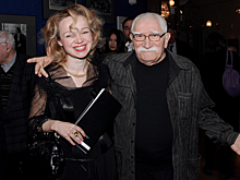 Скандальная экс-супруга Армена Джигарханяна показала фото подросшей дочери