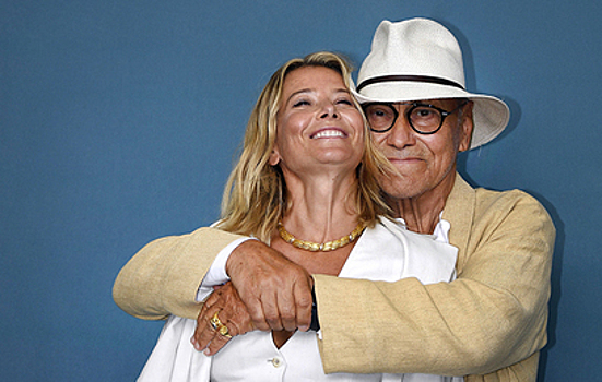 87-летний Кончаловский устроил Высоцкой романтическое свидание в Париже