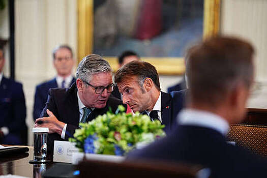 Bloomberg: в Париже США и ЕС хотят согласовать планы по гарантиям безопасности