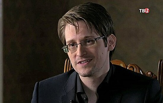 Сноуден похвалил Дурова за противостояние Роскомнадзору