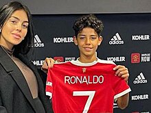 Сын Роналду перешел в «МЮ». Он будет играть под 7-м номером