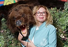 Медведи и пальмы впечатлили телеведущую Нику Ганич в Новосибирске