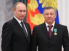 Кем владелец дворца под Геленджиком Аркадий Ротенберг приходится Путину