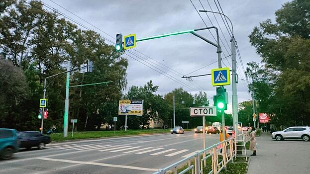Новые светофоры заработали на ул. Чернышевского в Вологде