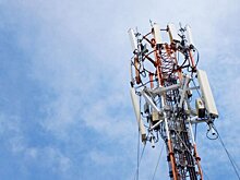 Штормовой ветер повалил вышку сотовой связи на обитаемом острове Попова
