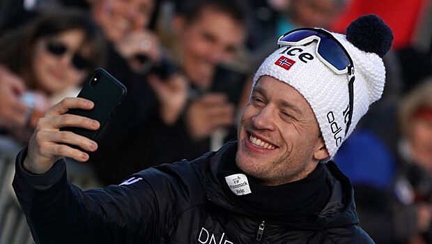 Олимпийский чемпион назвал норвежского биатлониста негодяем