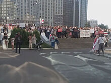 У здания Белтелерадио в Минске собрались протестующие
