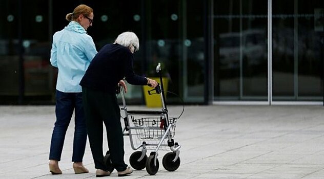 Каждая пятая пенсионерка к 2047 году будет инвалидом