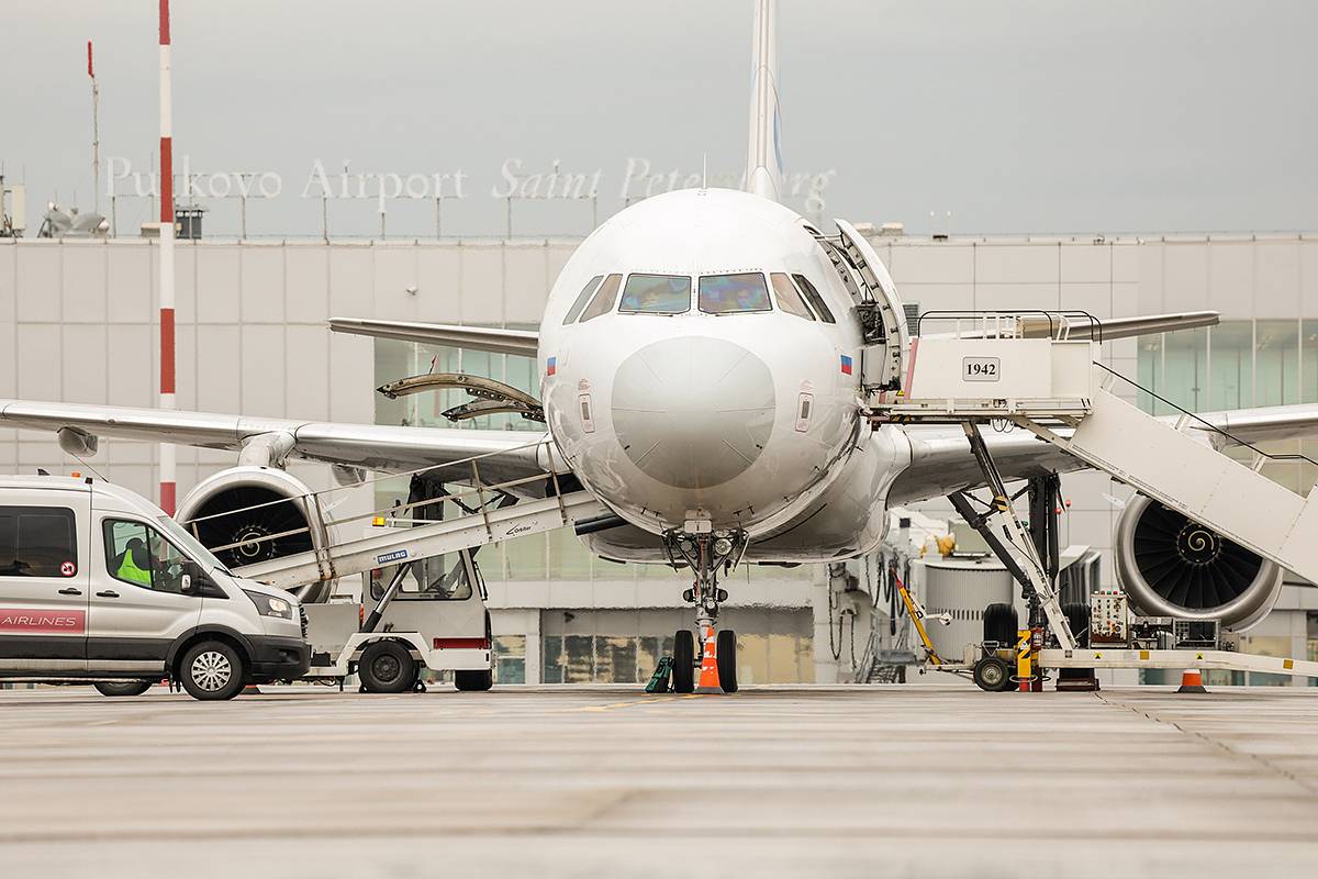 В российском городе задержано и отменено более 100 рейсов