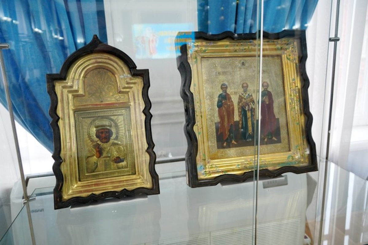 Свыше 30 икон Николая Чудотворца представил на экспозиции краеведческий музей Астрахани