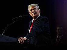 Экономист усомнился в намерении Трампа ввести санкции против «дедолларизирующихся» стран