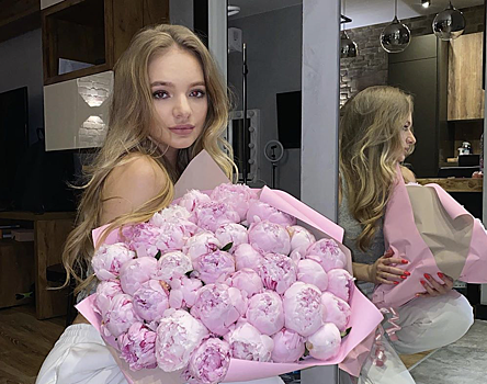 «Шикарные обе»: Елизавета Пескова поделилась редким фото с красавицей-мамой