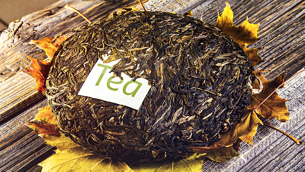 Прессованный чай был популярен в 1970-е. Затем долгие чайные церемонии ушли в прошлое, чтобы вернуться уже в новом столетии, как символ уюта и спокойствия