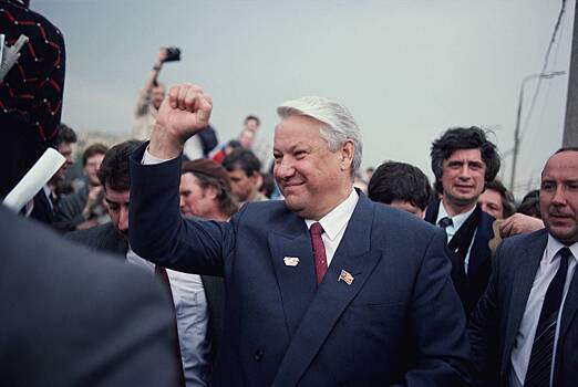 30 лет назад Ельцина попытались отстранить от власти