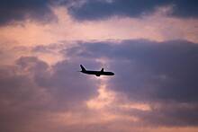 Пилотов российского пассажирского самолета пытались ослепить лазером в небе