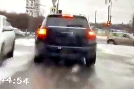 В Петербурге водитель Porsche устроил погоню в стиле GTA и попал на видео