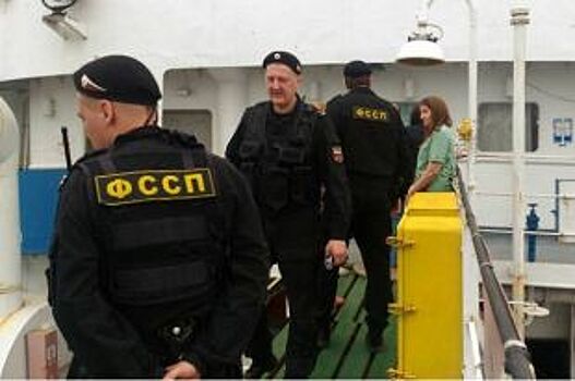 Саратовцам рассказали почему приходят судебные приставы