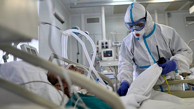 Более 7,5 тысячи заболевших коронавирусом выявили в Петербурге за сутки