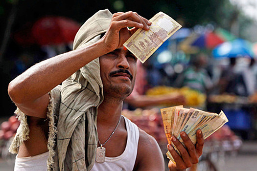 В Индии хотят раздавать деньги. Это поможет обычным людям и поднимет экономику
