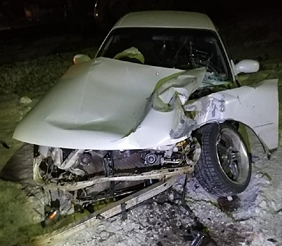 В Амурской области после столкновения поезда и легковушки пострадал человек