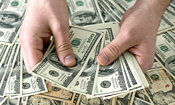 Владельцев долларов «кинут»: эксперт заявил о ликвидации валюты