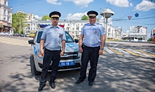 В Воронеже полицейские спасли пенсионерку, которую сбила задним ходом машина