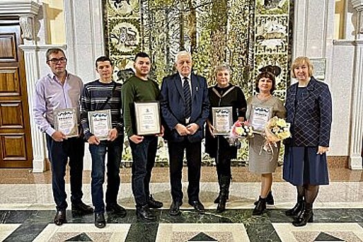 Лучших работников автомобильного и городского пассажирского транспорта чествовали в Хабаровске