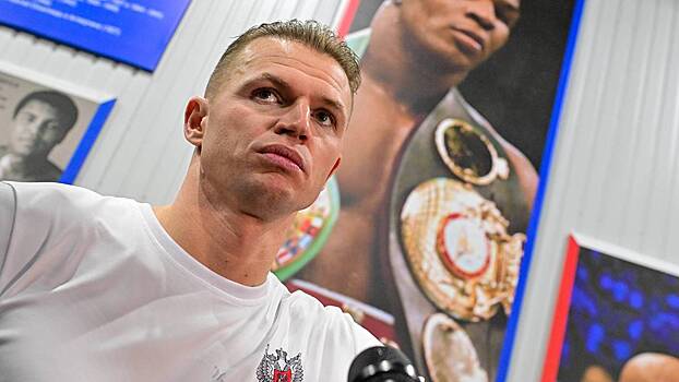 Футболист Тарасов упрекнул супругу в том, что она слишком долго спит