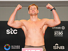 Фахретдинов победил датчанина Далби на турнире UFC в Саудовской Аравии