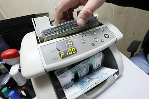 Россиян предупредили о праве банков списывать деньги со счета