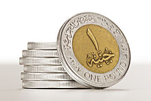 Каир обвалил курс фунта ради кредита от МВФ
