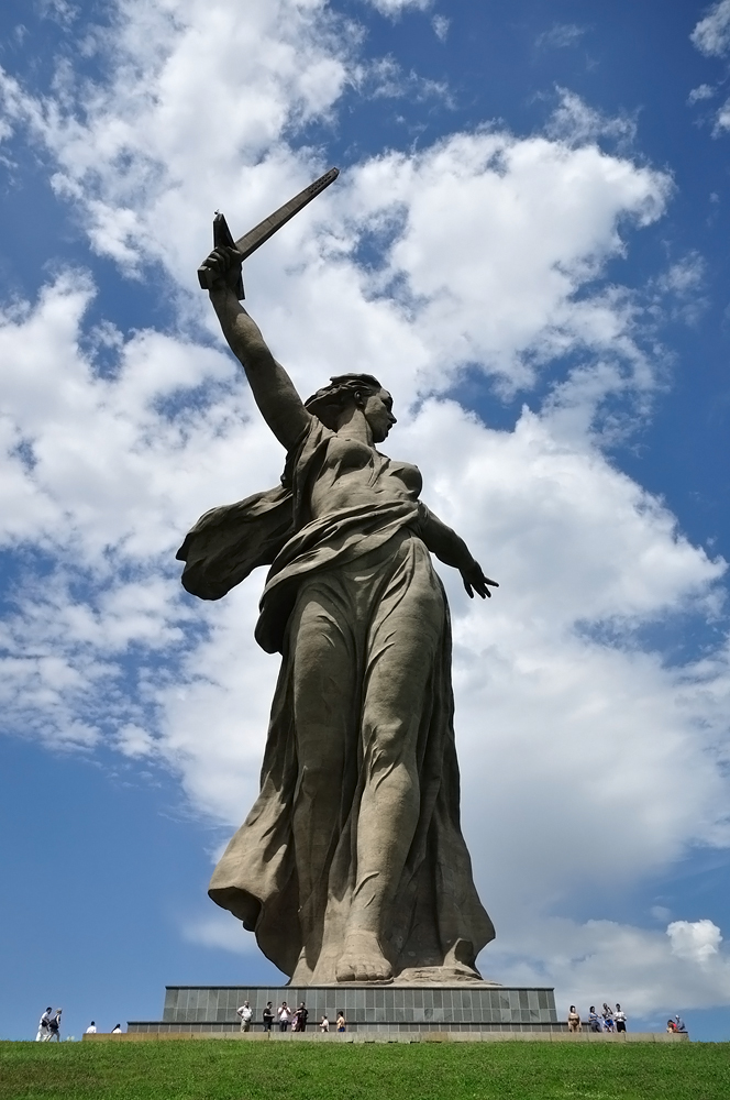 Скульптура «Родина-мать зовет!», Мамаев курган, Волгоград, Россия, Европа