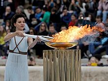 Греция передала олимпийский огонь организаторам Олимпиады-2018