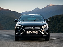 Интерес к Lada Aura идет в рост: сколько бизнес-седанов продал АвтоВАЗ