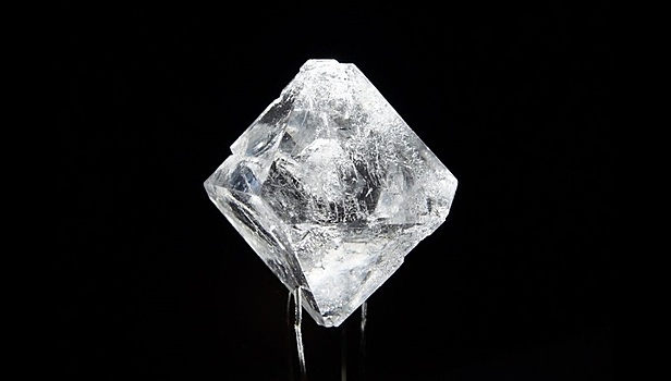 Российские учёные создали гибкие светящиеся кристаллы