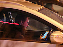 10 кадров: камера распознает мобильник в руке водителя