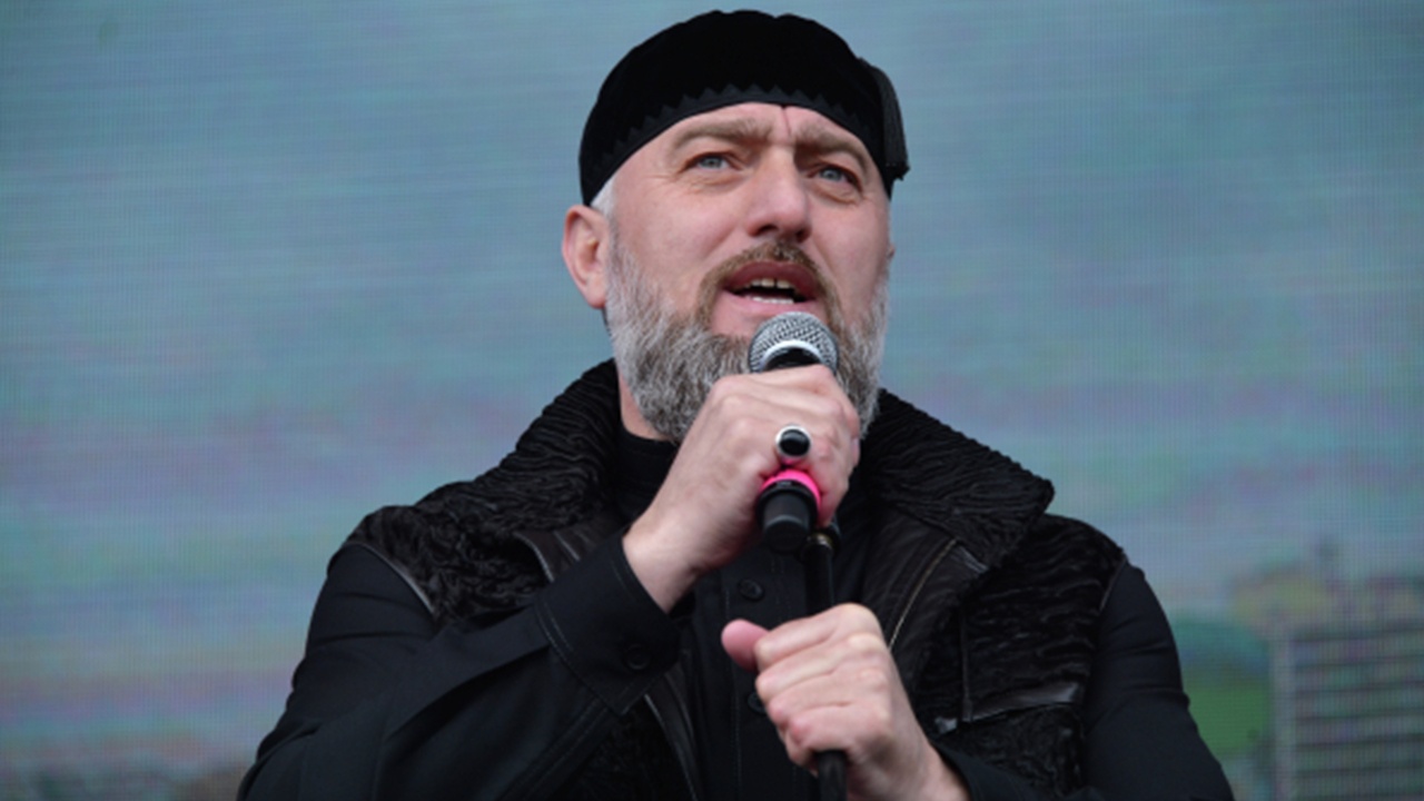 Кадыров заявил, что Делимханов не выходит на связь