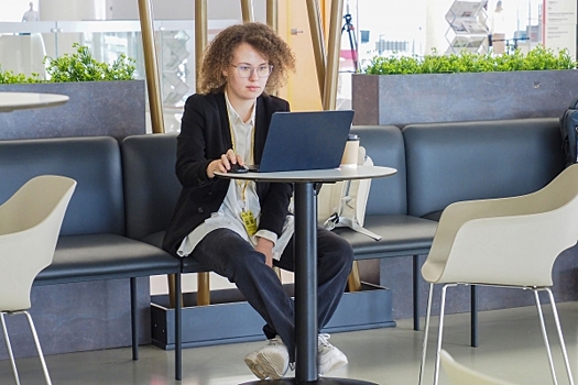 Саратовским удаленщикам стали платить больше: зарплаты подскочили на 37 процентов