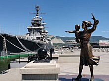 «Спал в кубрике и драил палубу»: как Высоцкий ради съемок месяц жил на крейсере «Михаил Кутузов» и почему корабль чуть не отправили на металлолом?