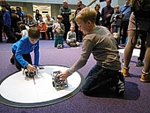 В рамках проекта «Профессионалы – детям» юным зеленоградцам расскажут про робототехнику
