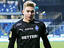 «Пижонство. В раздевалке ему точно достанется». Герус раскритиковал голкипера «Крыльев» за голевую ошибку в центре поля