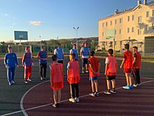 Армавирские депутаты сыграли в футбол с жителями Старой Станицы