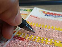 Ошибка кассира супермаркета обогатила покупательницу на 25 миллионов рублей