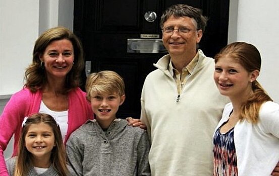 Билл Гейтс запрещал своим детям пользоваться мобильными телефонами до 14 лет